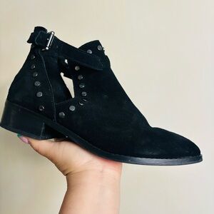 Carlos By Carlos Santana Ladies Black Suede Round Toe Ankle Boots Size 8.5